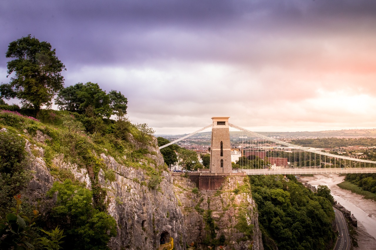 Bristol: The Best Walks From Harbourside to Clifton